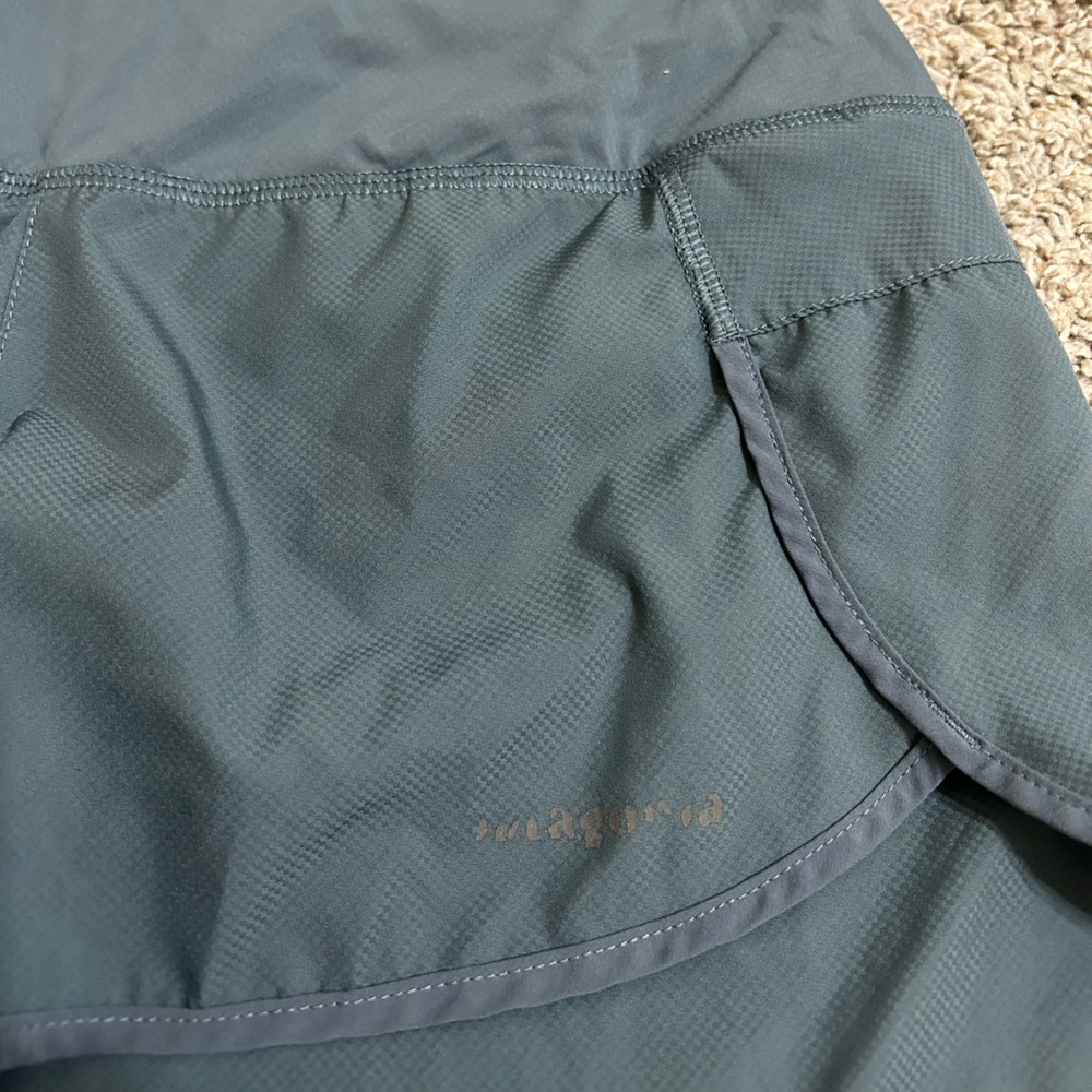 Patagonia Women’s Athletic Shorts Dark Teal Size Small Liner Outdoor Hiking Run - Picture 3 of 7